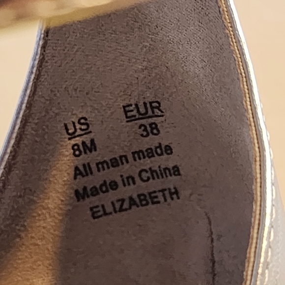 Metallic Silver Block Heel Pumps - Picture 3 of 6